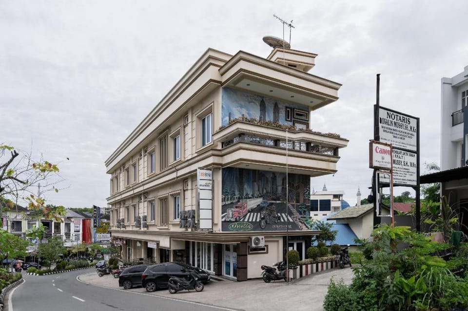 Urbanview Hotel Syariah Anelia Samarinda by RedDoorz Hotel in Indonesia