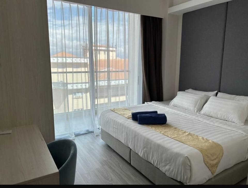deCore 2BR With Infinity Pool @ Aru Suites Apartment in Kota Kinabalu