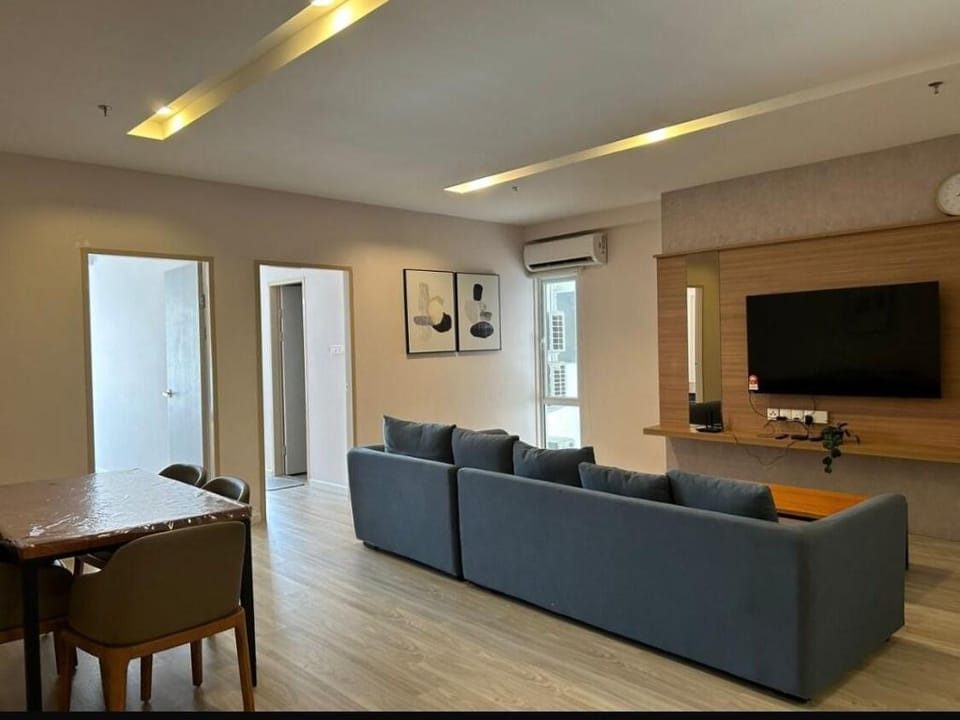 deCore 2BR With Infinity Pool @ Aru Suites Apartment in Kota Kinabalu