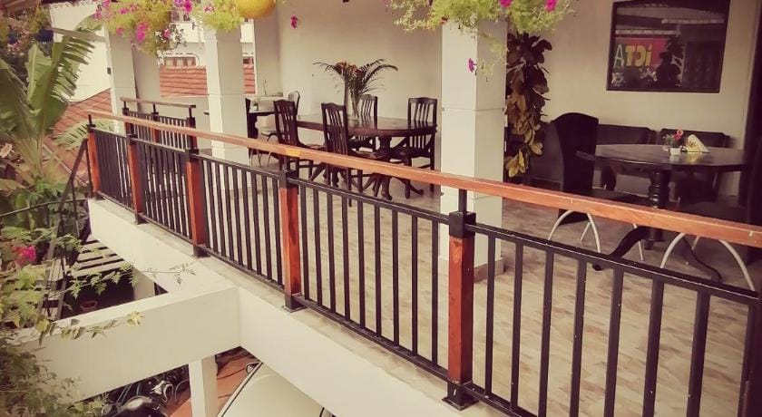Home Living Unit Hotel in Galle