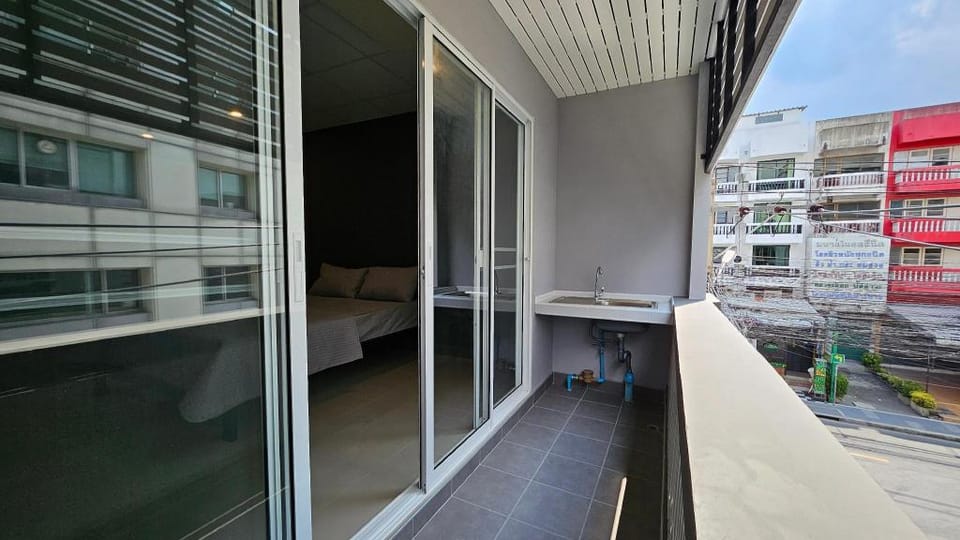Smile Home - Daily/Monthly Rental Room Apartment in Bangkok
