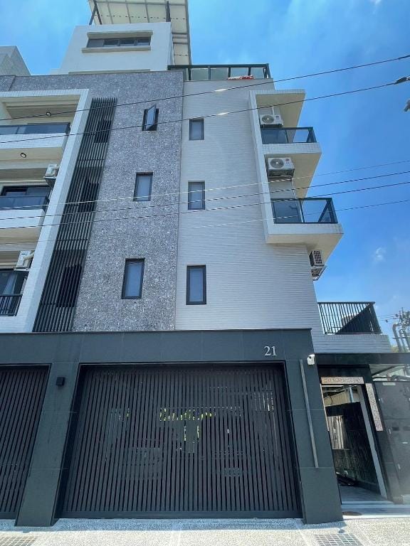 S.L.Y. pension Apartment in Kaohsiung
