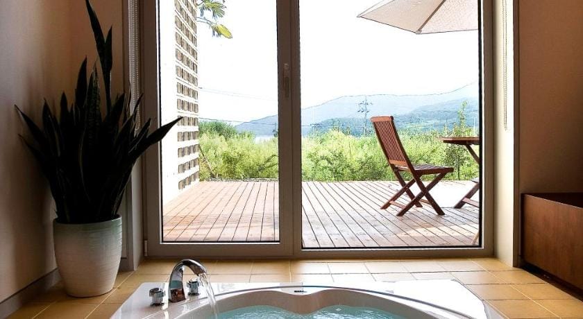 Tropical Dream Spa Resort Bed and Breakfast in South Korea