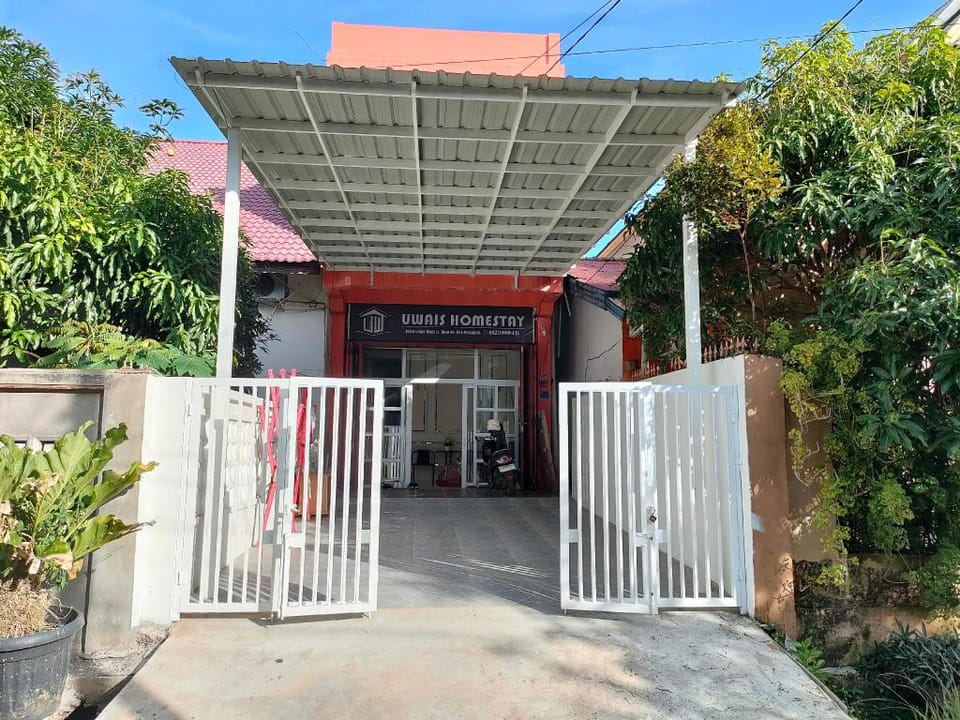 Uwais Homestay Meulaboh Vacation rental in Indonesia