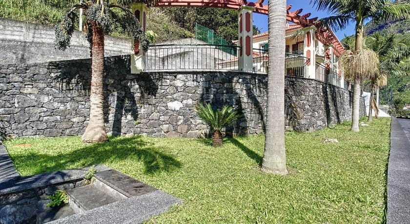 Mountain View Villa by Atlantic Holiday Apartment in Madeira District