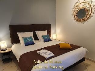 Location LA MARINA, Hotel Vacation rental in Île-de-France