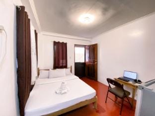DAYO SIARGAO COZY ROOM WITH KITCHEN Apartment in General Luna