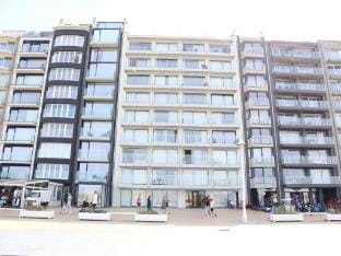 Apartment in Nieuwpoort with Ocean Views Apartment in Koksijde