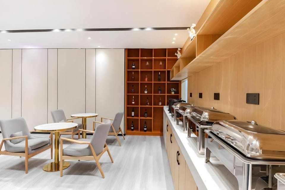 YIMI seleted Hotel (Guangzhou Zhongda Beimen Lijiang Subway Station) Hotel in Guangzhou