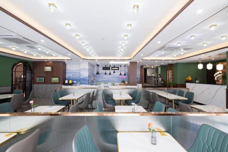 Nostalgia S Hotel (Shanghai Railway Station and Suzhou Creek) Hotel in Shanghai