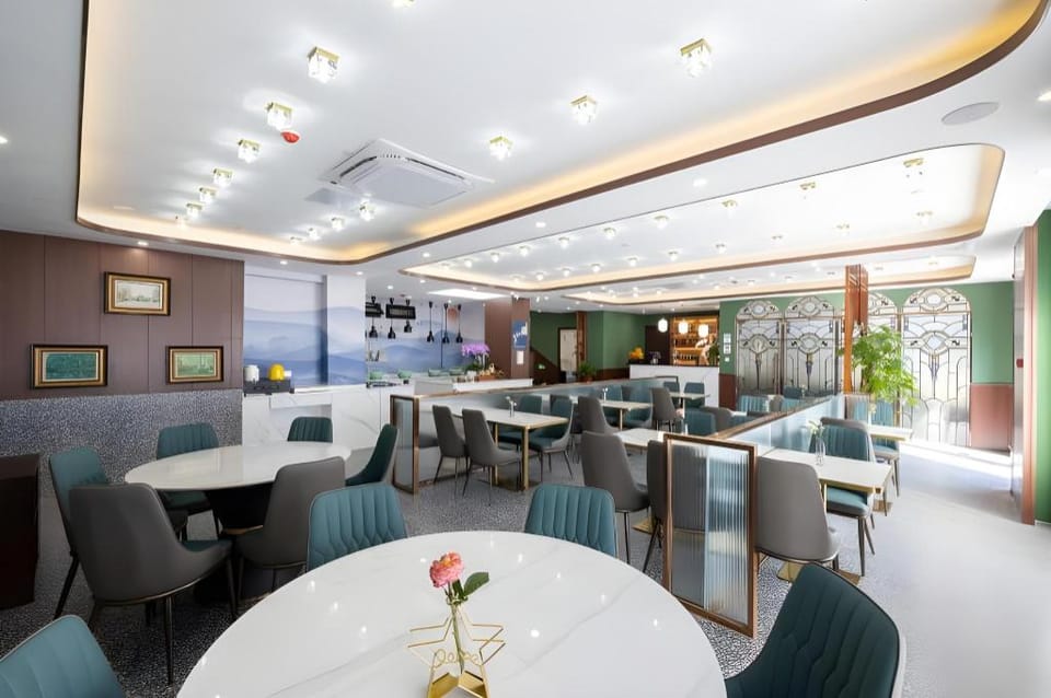 Nostalgia S Hotel (Shanghai Railway Station and Suzhou Creek) Hotel in Shanghai