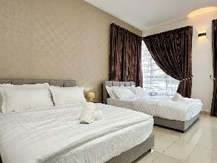 【Desaru】Semi-D/KTV/Mahjong/Games (5BR4B) 18-20 pax Vacation rental in Johor