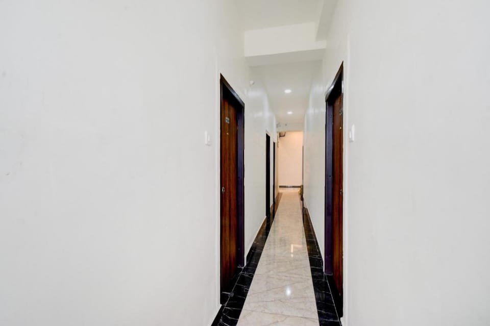 Super Townhouse Oak Nagole Metro Station Formerly Saka Arcade Hotel in Hyderabad