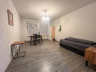 Serviceroom24 - Apartment 5 in Duisburg Tv|WLAN Apartment in Duisburg