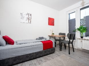 Serviceroom24 - Space in Duisburg SmartTv|WLAN Apartment in Duisburg