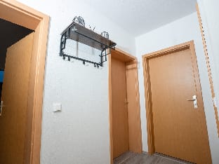 Serviceroom24 - Apartment 2 in Duisburg TV | WLAN Apartment in Duisburg