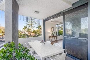 Lot 7 - Byron Beach Apartment with Pool Vacation rental in Byron Bay