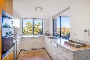 Lot 7 - Byron Beach Apartment with Pool Vacation rental in Byron Bay