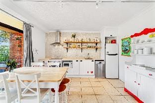 Get Sandy | Beach Side | Walk To Everywhere Vacation rental in Byron Bay