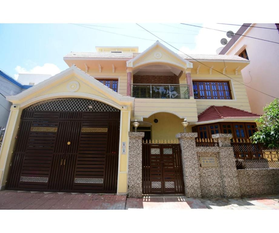 West House Residency Near Infocity Hotel in Bhubaneswar