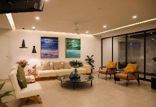 Cozy villa in center of Canggu Villa in North Kuta