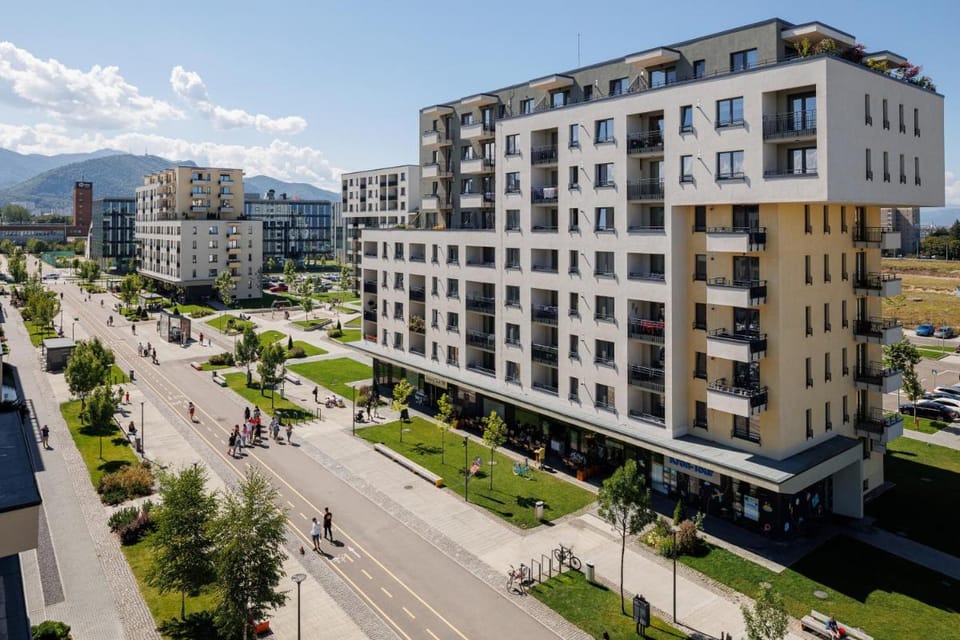 The Alley by Kanopian Apartment in Brasov