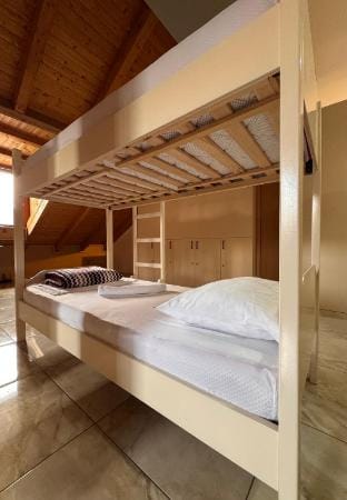Symphony Hostel Shkoder Apartment in Montenegro