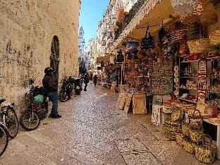Quiet and stylish - Bari city center, minutes to station Apartment in Bari