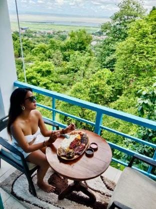 Mountain Over Looking Get Away  Villa in Calabarzon