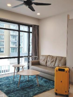 GM B-1205 (02) 4Pax Cozy Netflix 100mbps BySTAY Apartment in Johor