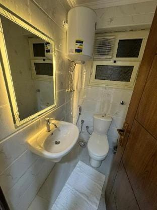 شقه حديثه فرش فندقي بالمهندسين  Apartment in Egypt