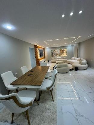 شقه حديثه فرش فندقي بالمهندسين  Apartment in Egypt