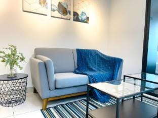 Almas Suites - 1 Bedroom King w Balcony High Floor Vacation rental in Johor