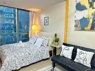Homey 1BR across Uptown Mall BGC & Grand Hyatt Apartment in Makati