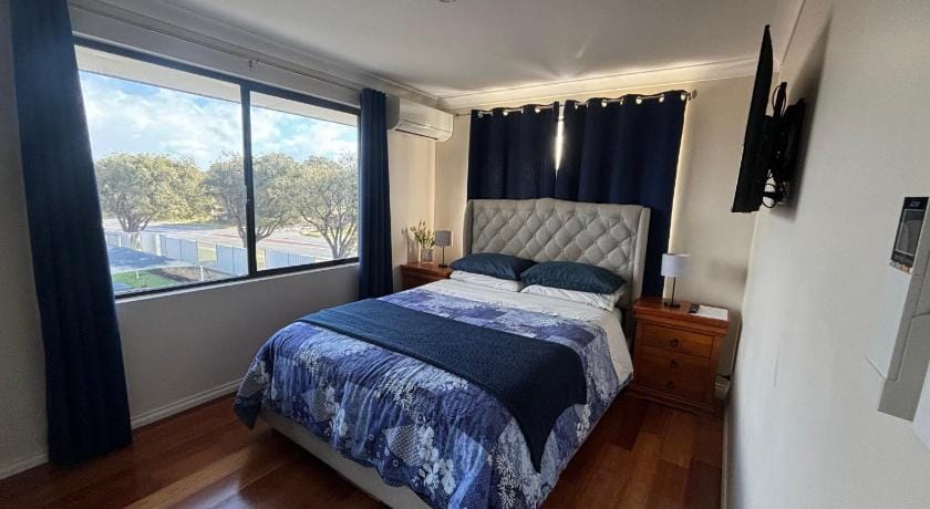 Ocean Reef Homestay Hotel in Perth