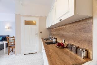 Bella Warszawa Stylish Studio in the CityCenter Apartment in Warsaw