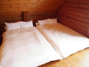 green bell3【最大12人】大自然に囲まれて川で涼めるサウナ付まるまる一軒家3号棟 Vacation rental in Nagano Prefecture