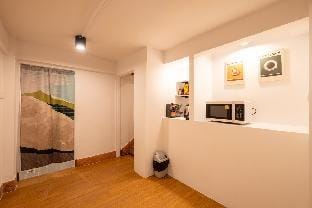 5-BR with 6mins walk to MRT Rama 9 Vacation rental in Bangkok