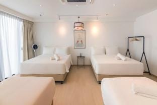 Clover by ALV,2BR Seaview Duplex Apartment in George Town