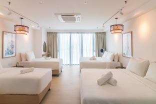 Clover by ALV,2BR Seaview Duplex Apartment in George Town