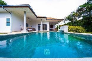 4 Bedroom Private Pool Villa (MR51) Villa in Hua Hin District