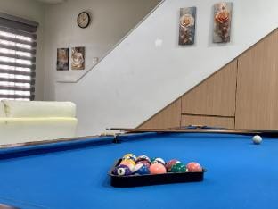 Setia Indah FamilyTide 3BR 10Pax w Pooltable Vacation rental in Johor Bahru