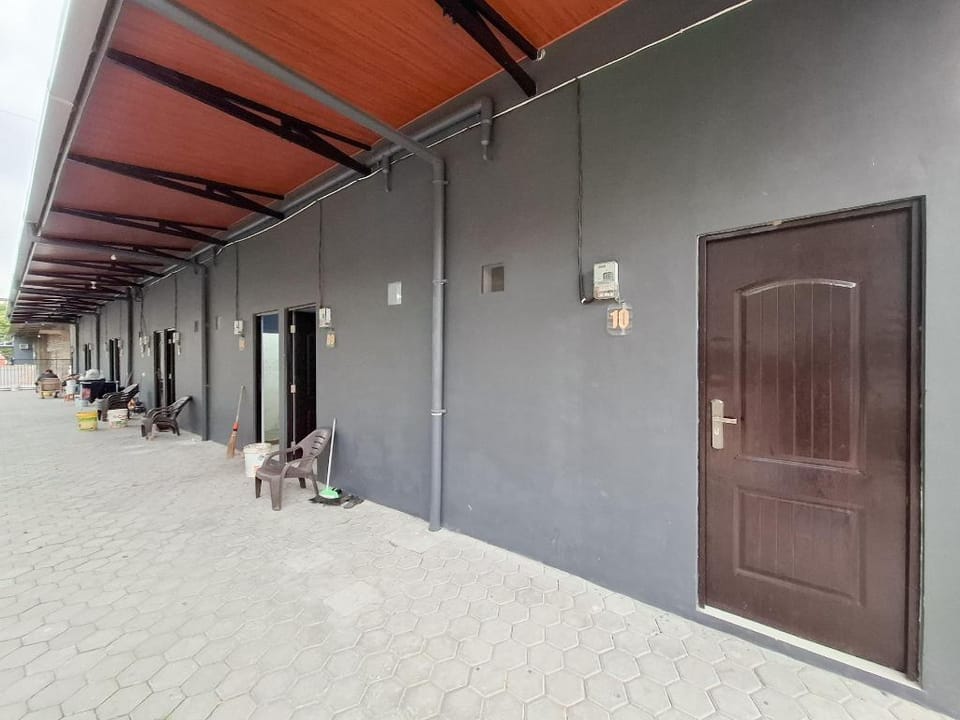 Homestay Sido Joyo near Sunrise Mall Mitra RedDoorz Hotel in Indonesia