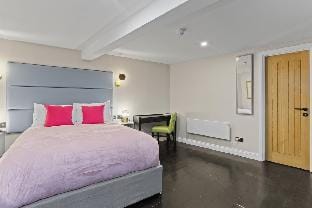 London's boutique studio Vacation rental in London Borough of Camden