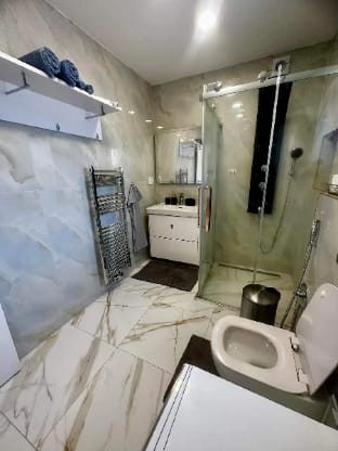 SAPA private room with a bathroom Apartment in Prague
