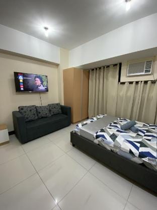 Affordable Staycation Mckinley v2.0 Apartment in Makati
