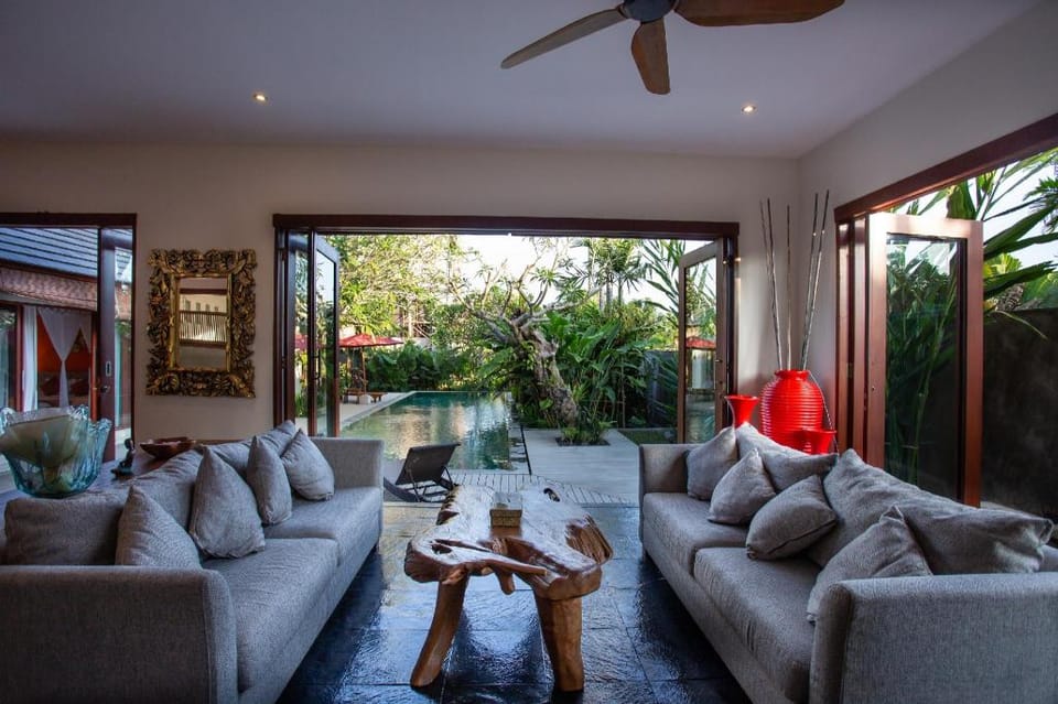 Enchanting Canggu Villa Hotel in North Kuta
