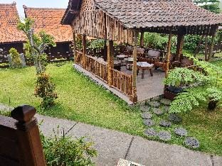 Family 4 Pax Bawangan Bromo Apartment in East Java