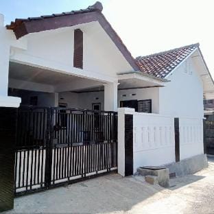 Black & White  Resident Vacation rental in West Java