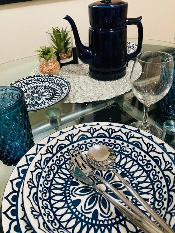 Santorini Inspired 1Bedroom @Trees Residences Apartment in Quezon City